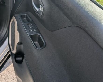 Сірий Джип Інша, об'ємом двигуна 2.4 л та пробігом 190 тис. км за 13400 $, фото 11 на Automoto.ua