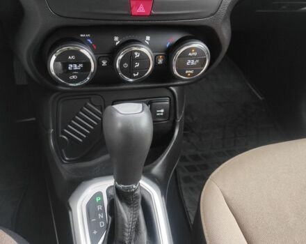 Серый Джип Другая, объемом двигателя 2.4 л и пробегом 67 тыс. км за 12400 $, фото 8 на Automoto.ua