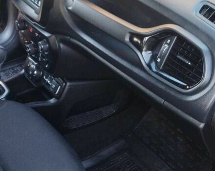 Серый Джип Другая, объемом двигателя 2.4 л и пробегом 80 тыс. км за 14000 $, фото 6 на Automoto.ua