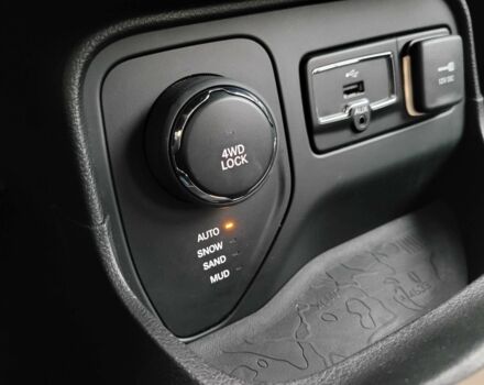 Синій Джип Інша, об'ємом двигуна 2.4 л та пробігом 249 тис. км за 10650 $, фото 15 на Automoto.ua