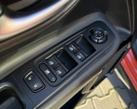 Оранжевый Джип Другая, объемом двигателя 2.4 л и пробегом 143 тыс. км за 15000 $, фото 6 на Automoto.ua