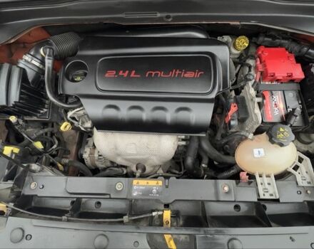 Оранжевый Джип Другая, объемом двигателя 2.4 л и пробегом 143 тыс. км за 15000 $, фото 2 на Automoto.ua