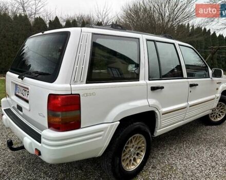 Белый Джип Гранд Чероки, объемом двигателя 3 л и пробегом 268 тыс. км за 3800 $, фото 3 на Automoto.ua