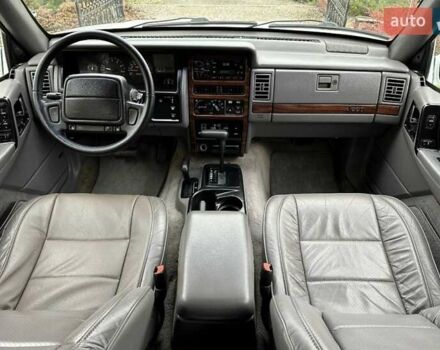 Белый Джип Гранд Чероки, объемом двигателя 3 л и пробегом 268 тыс. км за 3800 $, фото 5 на Automoto.ua