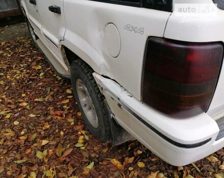 Білий Джип Grand Cherokee, об'ємом двигуна 4 л та пробігом 272 тис. км за 4600 $, фото 3 на Automoto.ua