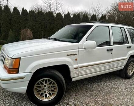 Белый Джип Гранд Чероки, объемом двигателя 3 л и пробегом 268 тыс. км за 3800 $, фото 1 на Automoto.ua