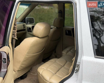 Белый Джип Гранд Чероки, объемом двигателя 5.2 л и пробегом 280 тыс. км за 6500 $, фото 7 на Automoto.ua