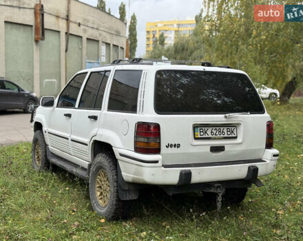 Белый Джип Гранд Чероки, объемом двигателя 5.2 л и пробегом 280 тыс. км за 6500 $, фото 2 на Automoto.ua
