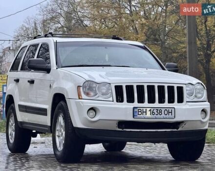 Белый Джип Гранд Чероки, объемом двигателя 4.7 л и пробегом 228 тыс. км за 7400 $, фото 2 на Automoto.ua