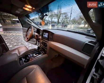 Белый Джип Гранд Чероки, объемом двигателя 4.7 л и пробегом 228 тыс. км за 7400 $, фото 52 на Automoto.ua