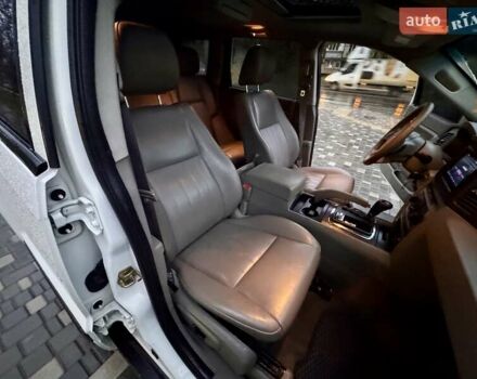 Белый Джип Гранд Чероки, объемом двигателя 4.7 л и пробегом 228 тыс. км за 7400 $, фото 48 на Automoto.ua