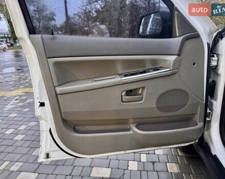 Белый Джип Гранд Чероки, объемом двигателя 4.7 л и пробегом 228 тыс. км за 7400 $, фото 33 на Automoto.ua