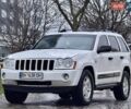 Белый Джип Гранд Чероки, объемом двигателя 4.7 л и пробегом 228 тыс. км за 7400 $, фото 1 на Automoto.ua