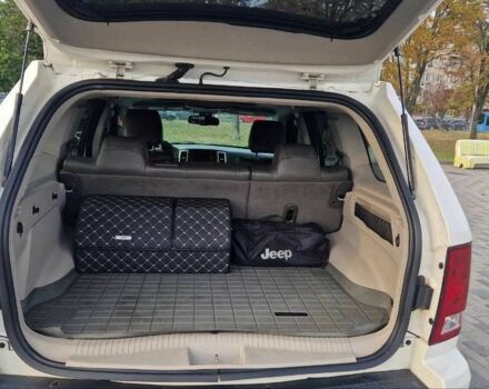 Джип Grand Cherokee 2008 у Дніпро (Дніпропетровську) на Automoto.ua Білий Джип Grand Cherokee, об'ємом двигуна 3 л та пробігом 230 тис. км за 9641 $, фото 12 на Automoto.ua