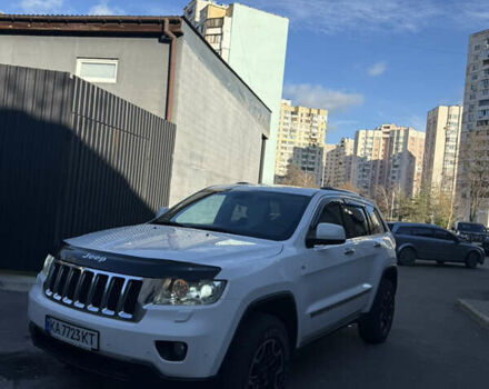 Білий Джип Grand Cherokee, об'ємом двигуна 2.99 л та пробігом 250 тис. км за 12999 $, фото 7 на Automoto.ua