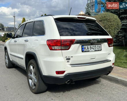 Белый Джип Гранд Чероки, объемом двигателя 2.99 л и пробегом 285 тыс. км за 12999 $, фото 4 на Automoto.ua