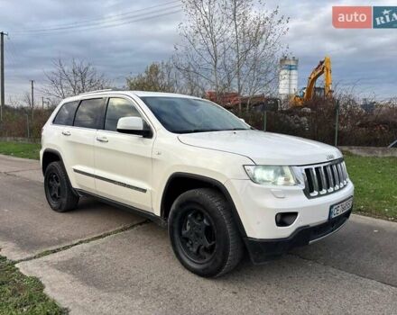 Белый Джип Гранд Чероки, объемом двигателя 2.99 л и пробегом 354 тыс. км за 15000 $, фото 7 на Automoto.ua