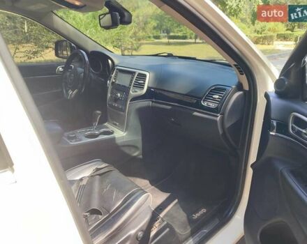 Білий Джип Grand Cherokee, об'ємом двигуна 2.99 л та пробігом 285 тис. км за 11800 $, фото 20 на Automoto.ua