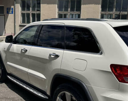 Белый Джип Гранд Чероки, объемом двигателя 2.99 л и пробегом 315 тыс. км за 17500 $, фото 4 на Automoto.ua