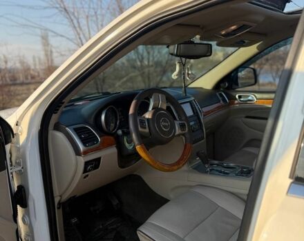 Белый Джип Гранд Чероки, объемом двигателя 3.6 л и пробегом 263 тыс. км за 14499 $, фото 6 на Automoto.ua