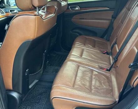 Белый Джип Гранд Чероки, объемом двигателя 2.99 л и пробегом 354 тыс. км за 15000 $, фото 3 на Automoto.ua