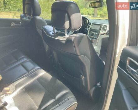 Білий Джип Grand Cherokee, об'ємом двигуна 2.99 л та пробігом 285 тис. км за 11800 $, фото 14 на Automoto.ua