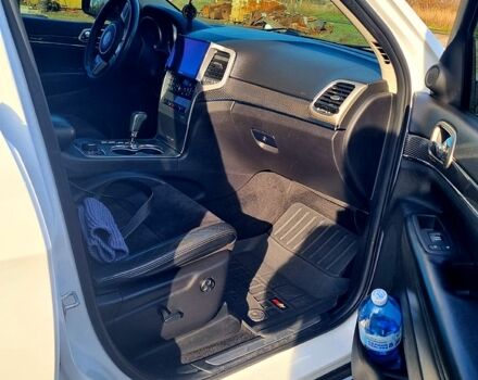 Белый Джип Гранд Чероки, объемом двигателя 3 л и пробегом 255 тыс. км за 20500 $, фото 2 на Automoto.ua