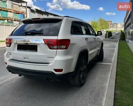 Джип Гранд Чероки 2012 в Львове на Automoto.ua Белый Джип Гранд Чероки, объемом двигателя 2.99 л и пробегом 250 тыс. км за 18800 $, фото 8 на Automoto.ua