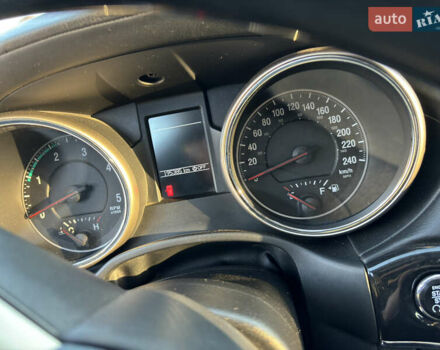 Джип Гранд Чероки 2012 в Волочиске на Automoto.ua Белый Джип Гранд Чероки, объемом двигателя 2.99 л и пробегом 203 тыс. км за 17000 $, фото 5 на Automoto.ua