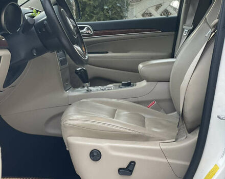 Білий Джип Grand Cherokee, об'ємом двигуна 2.99 л та пробігом 189 тис. км за 18000 $, фото 25 на Automoto.ua