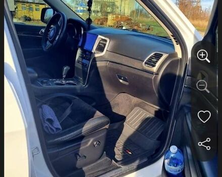 Белый Джип Гранд Чероки, объемом двигателя 3 л и пробегом 255 тыс. км за 16500 $, фото 4 на Automoto.ua