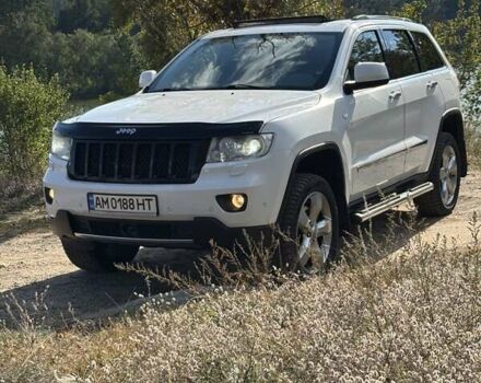 Джип Гранд Чероки 2012 в Житомире на Automoto.ua Белый Джип Гранд Чероки, объемом двигателя 2.99 л и пробегом 243 тыс. км за 17500 $, фото 3 на Automoto.ua
