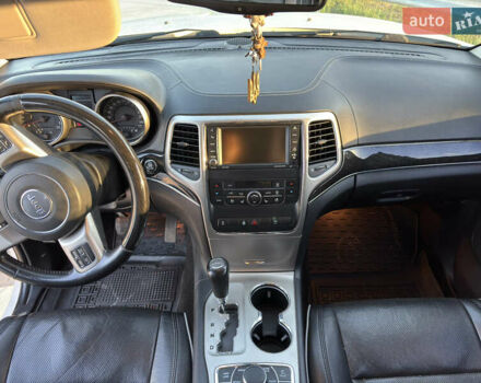 Джип Гранд Чероки 2012 в Волочиске на Automoto.ua Белый Джип Гранд Чероки, объемом двигателя 2.99 л и пробегом 203 тыс. км за 17000 $, фото 6 на Automoto.ua