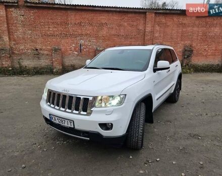 Білий Джип Grand Cherokee, об'ємом двигуна 2.99 л та пробігом 239 тис. км за 17500 $, фото 1 на Automoto.ua