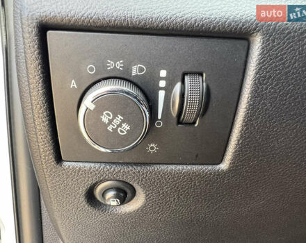 Белый Джип Гранд Чероки, объемом двигателя 2.99 л и пробегом 290 тыс. км за 15500 $, фото 14 на Automoto.ua