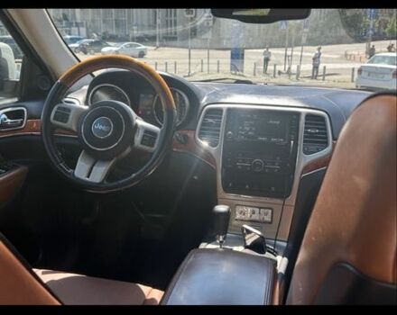 Джип Гранд Чероки 2012 в Киеве на Automoto.ua Белый Джип Гранд Чероки, объемом двигателя 3 л и пробегом 260 тыс. км за 17000 $, фото 2 на Automoto.ua
