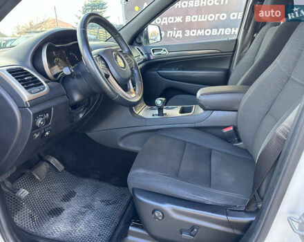 Белый Джип Гранд Чероки, объемом двигателя 3.6 л и пробегом 239 тыс. км за 15700 $, фото 8 на Automoto.ua