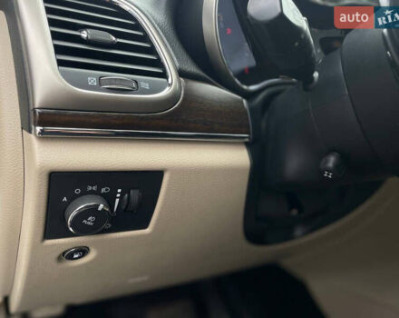 Белый Джип Гранд Чероки, объемом двигателя 2.99 л и пробегом 232 тыс. км за 18500 $, фото 9 на Automoto.ua