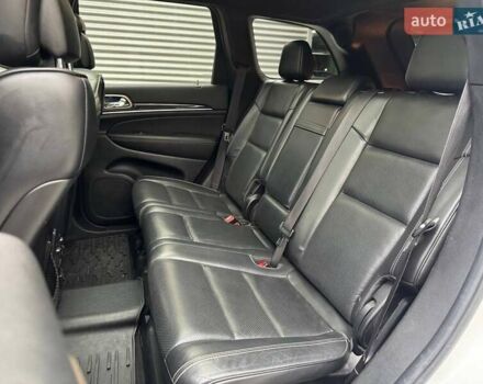 Білий Джип Grand Cherokee, об'ємом двигуна 2.99 л та пробігом 261 тис. км за 18990 $, фото 10 на Automoto.ua