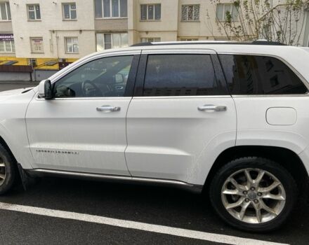 Білий Джип Grand Cherokee, об'ємом двигуна 3 л та пробігом 251 тис. км за 17000 $, фото 1 на Automoto.ua