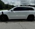 Білий Джип Grand Cherokee, об'ємом двигуна 6.4 л та пробігом 130 тис. км за 12800 $, фото 3 на Automoto.ua