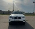 Белый Джип Гранд Чероки, объемом двигателя 3.6 л и пробегом 200 тыс. км за 17000 $, фото 1 на Automoto.ua