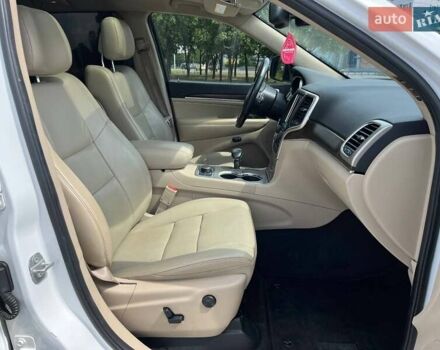 Білий Джип Grand Cherokee, об'ємом двигуна 2.99 л та пробігом 173 тис. км за 21800 $, фото 10 на Automoto.ua