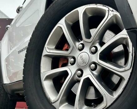 Білий Джип Grand Cherokee, об'ємом двигуна 3.6 л та пробігом 238 тис. км за 17000 $, фото 5 на Automoto.ua