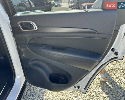 Белый Джип Гранд Чероки, объемом двигателя 3.6 л и пробегом 113 тыс. км за 19999 $, фото 29 на Automoto.ua