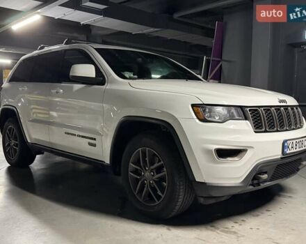Джип Grand Cherokee 2016 у Києві на Automoto.ua Білий Джип Grand Cherokee, об'ємом двигуна 3.6 л та пробігом 246 тис. км за 20499 $, фото 7 на Automoto.ua