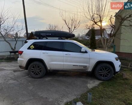 Джип Grand Cherokee 2016 у Києві на Automoto.ua Білий Джип Grand Cherokee, об'ємом двигуна 3.6 л та пробігом 246 тис. км за 20499 $, фото 30 на Automoto.ua