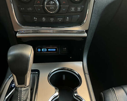 Джип Гранд Чероки 2016 в Львове на Automoto.ua Белый Джип Гранд Чероки, объемом двигателя 3.61 л и пробегом 50 тыс. км за 23800 $, фото 10 на Automoto.ua