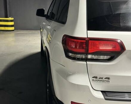 Джип Grand Cherokee 2016 у Києві на Automoto.ua Білий Джип Grand Cherokee, об'ємом двигуна 3.6 л та пробігом 246 тис. км за 20499 $, фото 3 на Automoto.ua