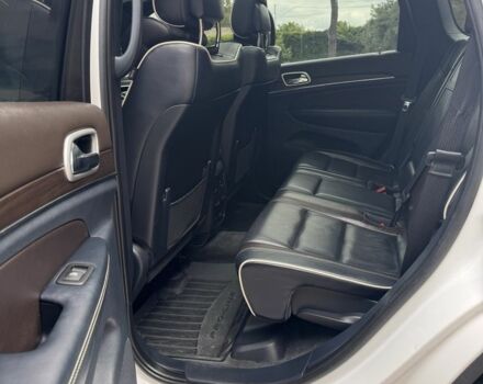Білий Джип Grand Cherokee, об'ємом двигуна 3 л та пробігом 180 тис. км за 23500 $, фото 9 на Automoto.ua